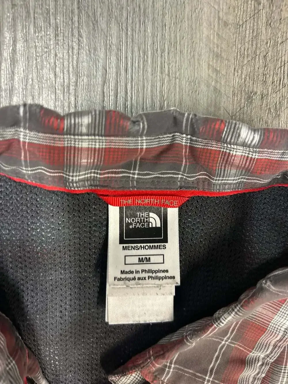 The North Face Men's Short Sleeve Plaid Vented Hiking Shirt